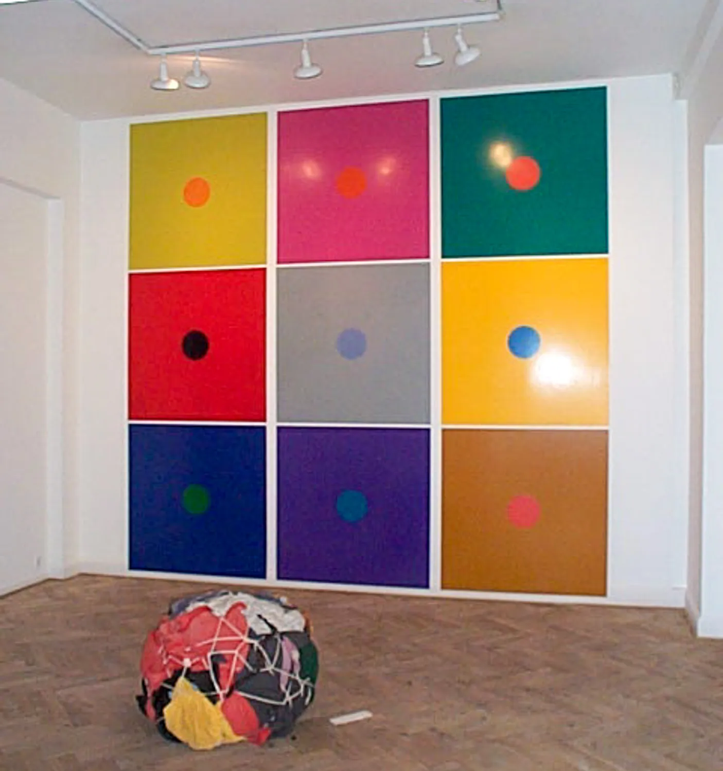 Dot series Kunstforeningen Gammel Strand 2001