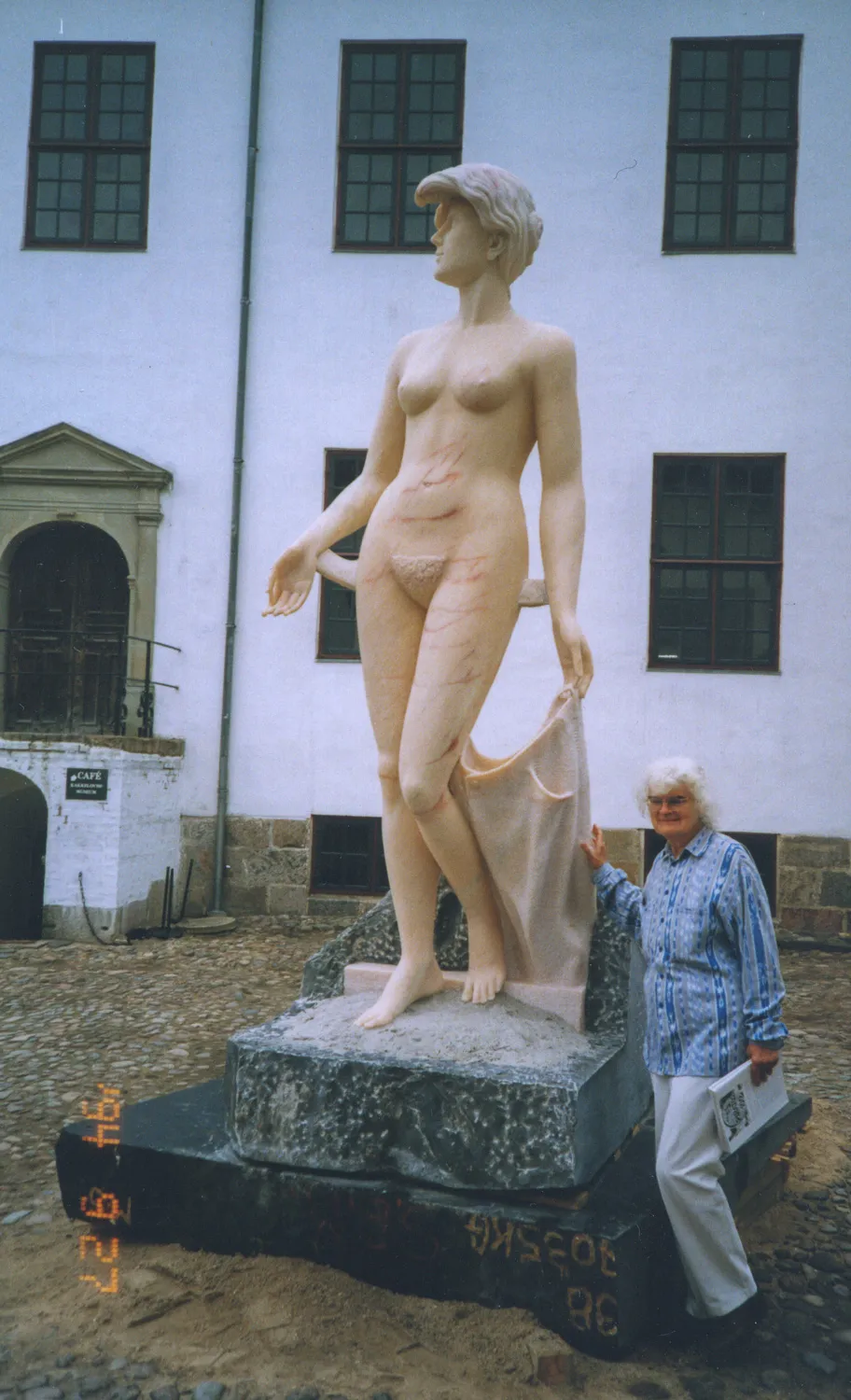 Aase Seidler Gernes ved Store Rosa, Clausholm Slot 1996