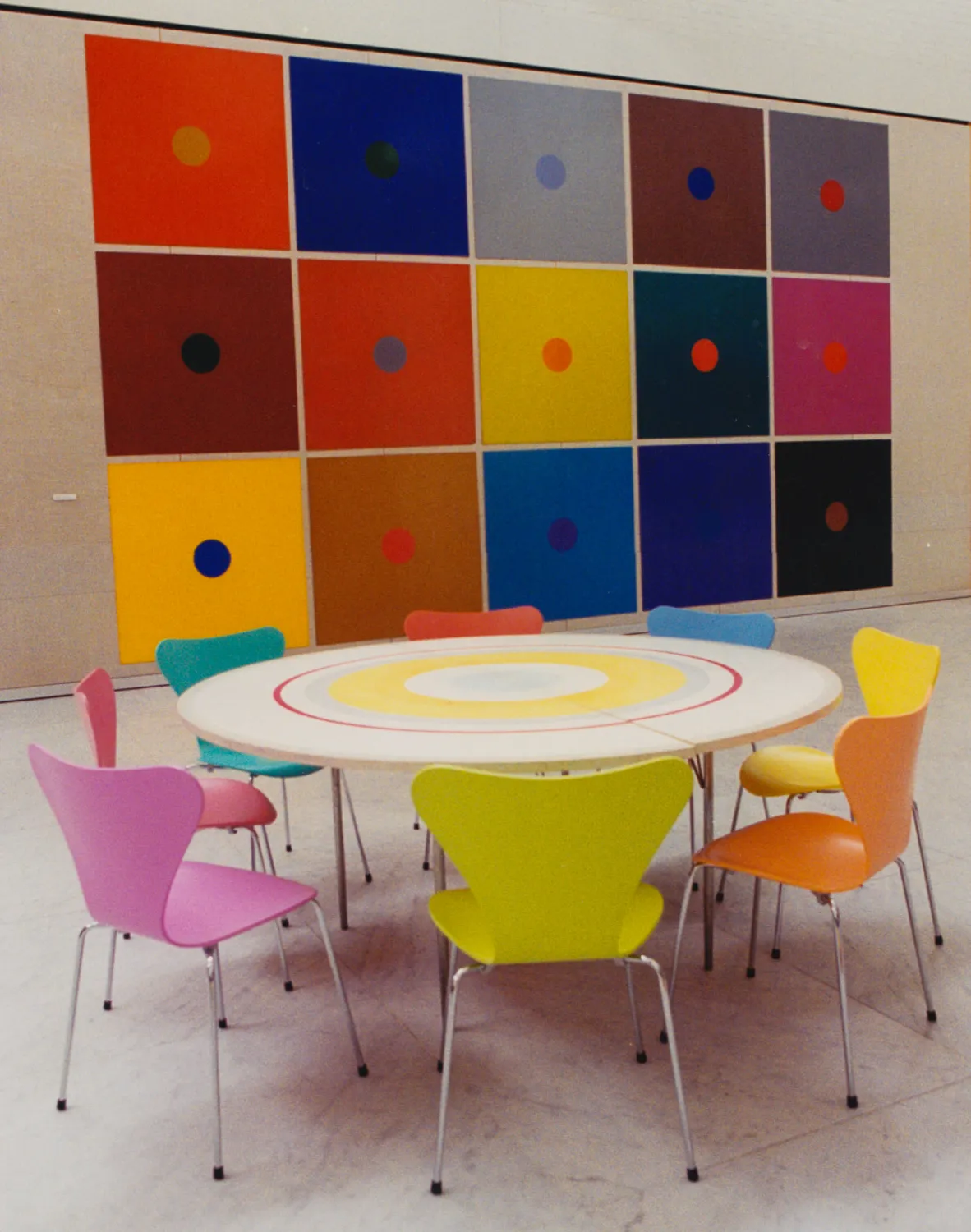 Dot series Nordjyllands Kunstmuseum 2001